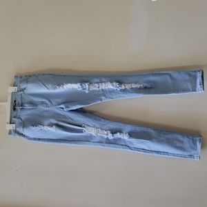 Fashion Nova 13/14  juniors girls jeans.  High waisted. Distressed.